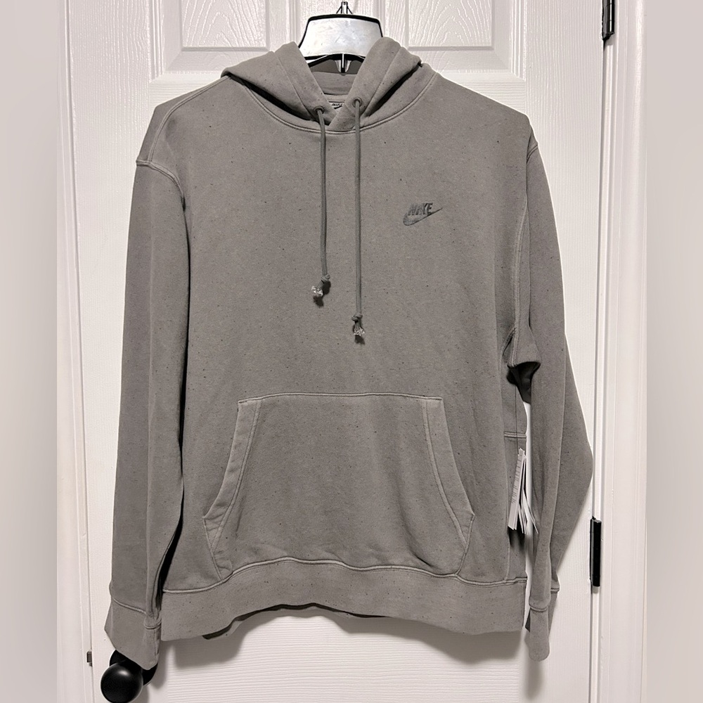 NWT - Men’s Nike Hooded Sweatshirt - Size Large